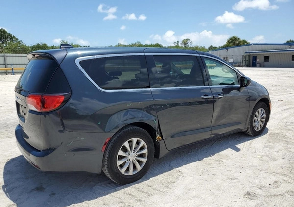 Chrysler Pacifica cena 49000 przebieg: 118993, rok produkcji 2019 z Olszyna małe 79